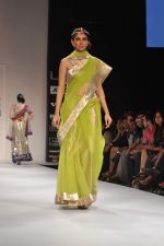 Model walk the ramp for nandita thirani and payal singhal show at Lakme Fashion Week Day 1 on 3rd Aug 2012 (50).JPG
